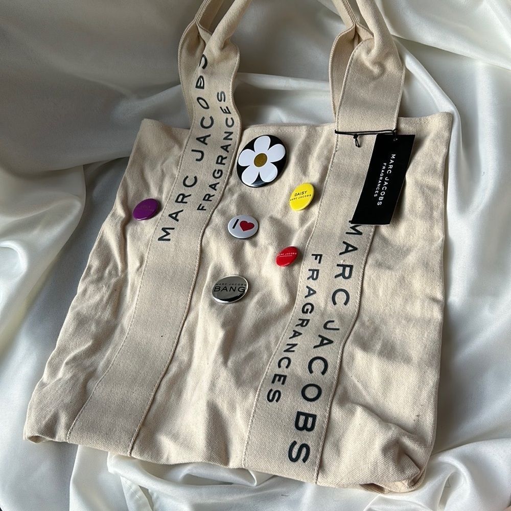 MARC JACOBS FRAGRANCES XL CANVAS tote w/buttons